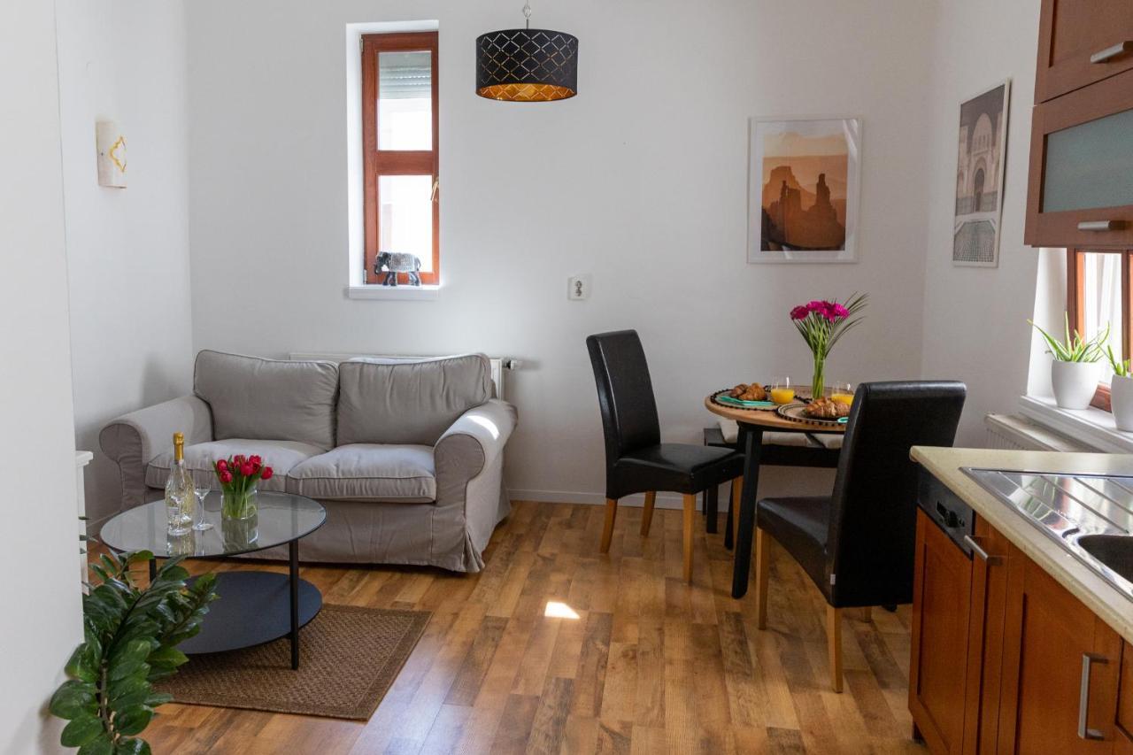 Appartement Republic Apartman à Baja Extérieur photo